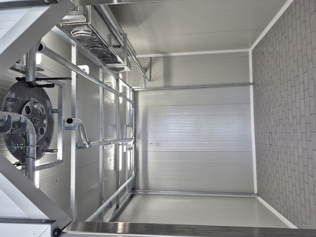 Slika 3 Hladilnica v velikosti 6,5 x 4 m. Foto Sandi Šenkinc